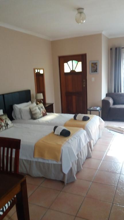 Rhodes Lodge Стелленбос Экстерьер фото
